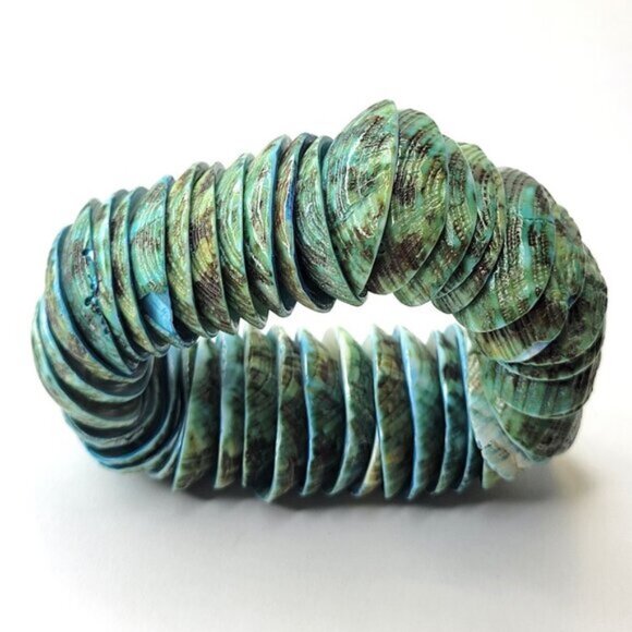 Chunky Green Sea Shell Stretch Bracelet - Picture 5 of 8